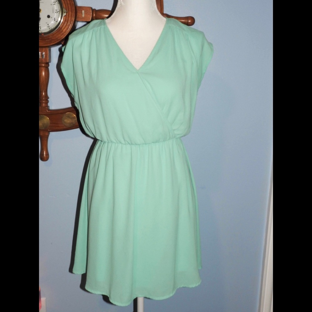 Aina Be Dress